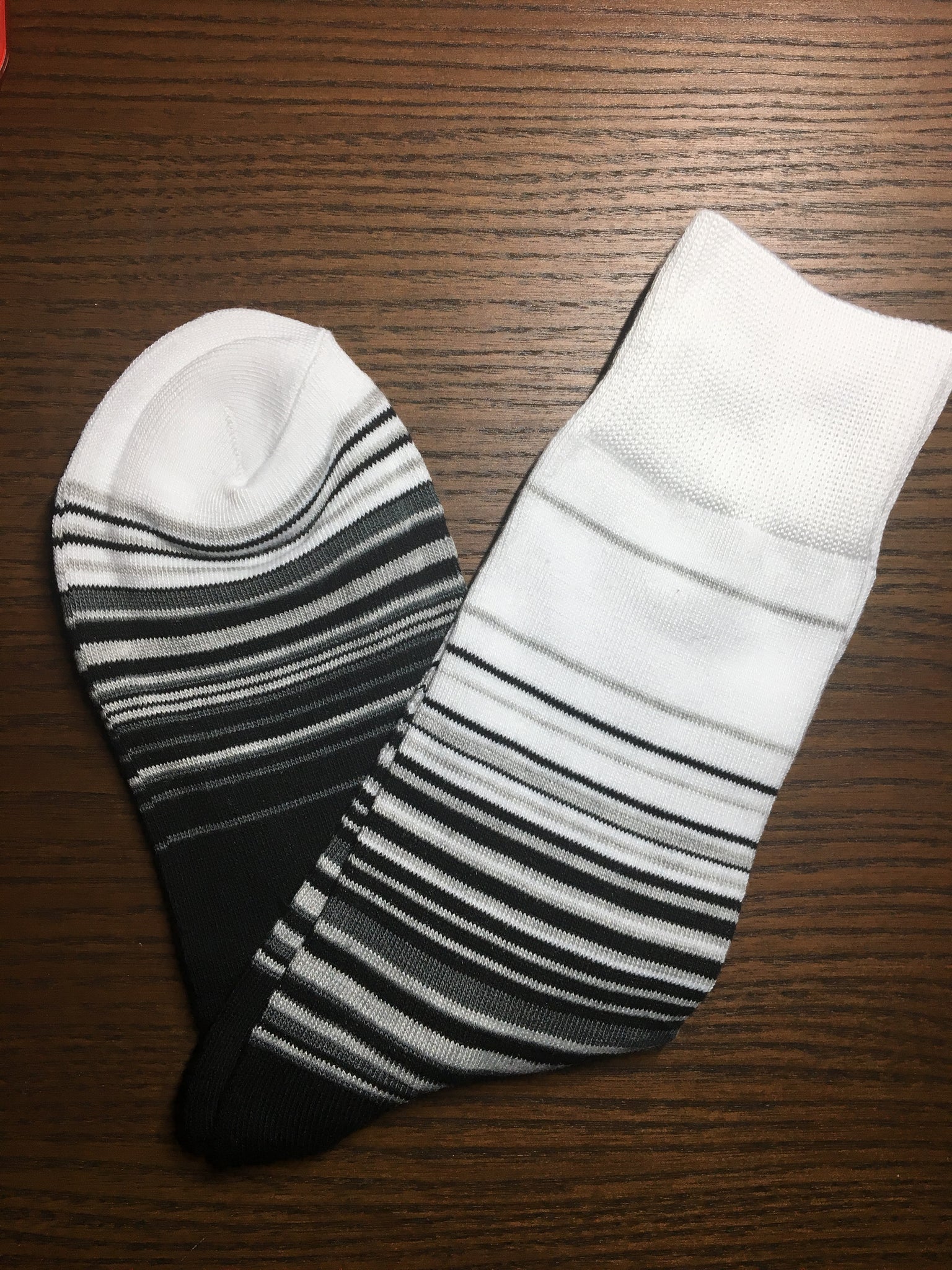Black & White socks - Socksn'Ties